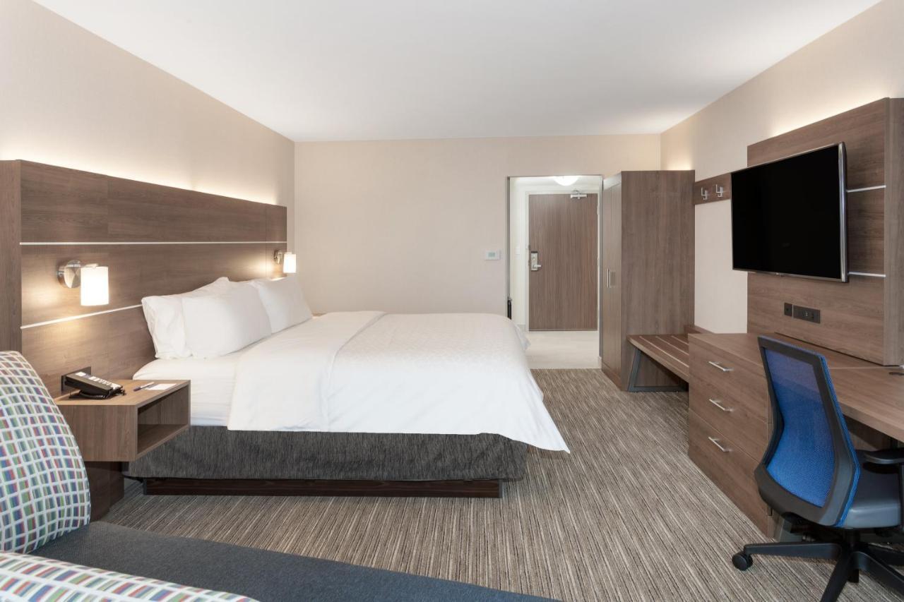Holiday Inn Express Hotel & Suites Ottawa Airport By Ihg Ngoại thất bức ảnh
