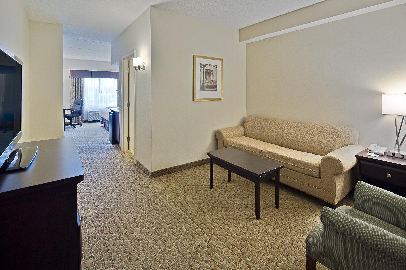 Holiday Inn Express Hotel & Suites Ottawa Airport By Ihg Ngoại thất bức ảnh