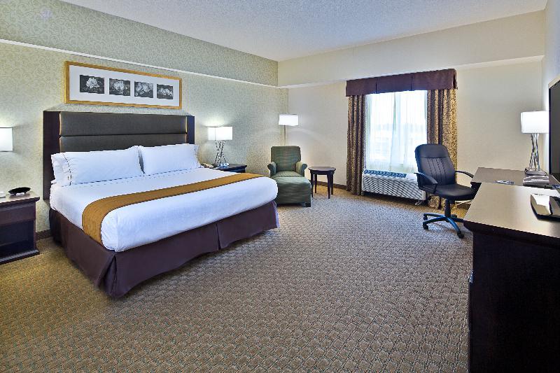 Holiday Inn Express Hotel & Suites Ottawa Airport By Ihg Ngoại thất bức ảnh